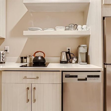 Serenity At Sloan'S 1-Br With A Modern Twist DEN Esterno foto