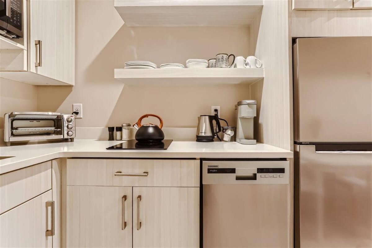 Serenity At Sloan'S 1-Br With A Modern Twist DEN Esterno foto