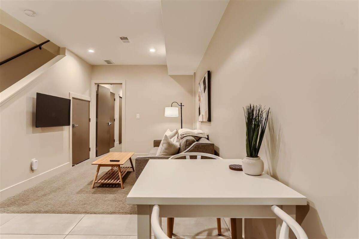 Serenity At Sloan'S 1-Br With A Modern Twist DEN Esterno foto