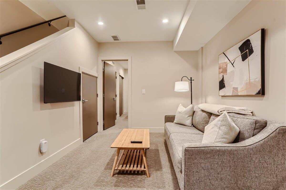 Serenity At Sloan'S 1-Br With A Modern Twist DEN Esterno foto